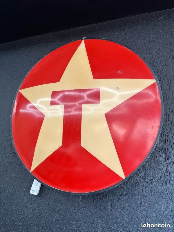 Enseigne lumineuse Texaco ronde avec étoile beige sur fond rouge