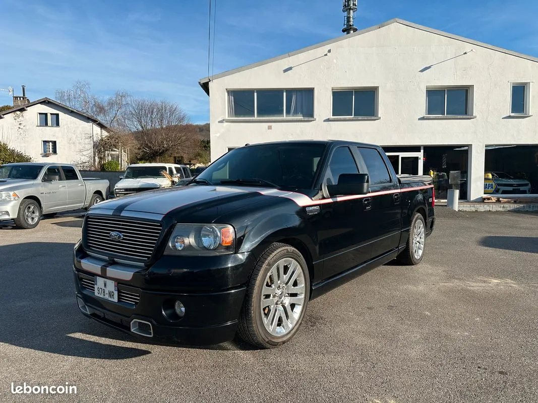 Ford F-150 Foose Edition noir de 2008 photographié de trois quarts avant