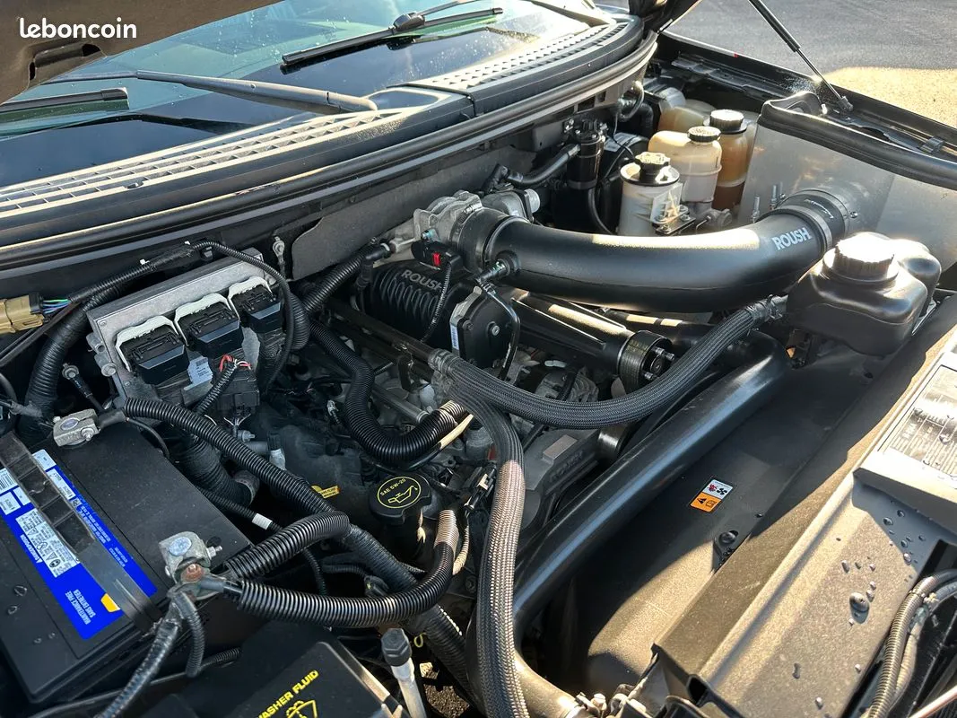 Moteur du Ford F-150 Foose Edition équipé de son compresseur Roush