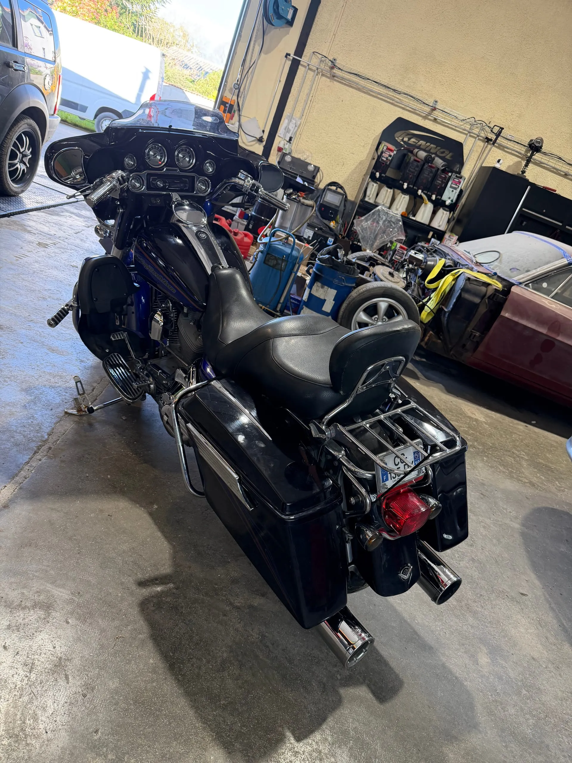 Poste de conduite et tableau de bord de la Harley-Davidson Electra Glide CVO